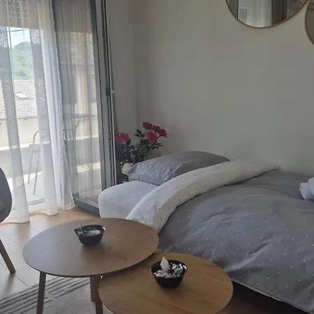 Bella Διαμέρισμα Μπάνια Λούκα