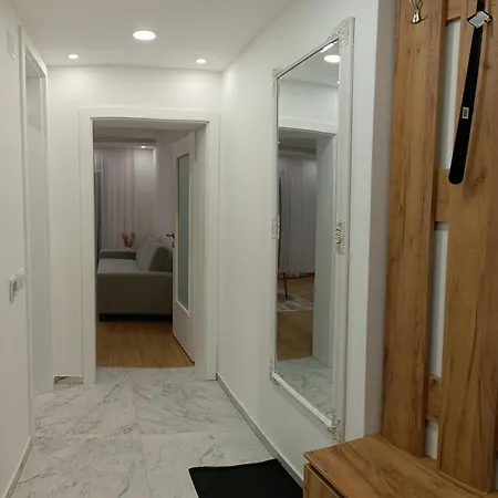 Bella Διαμέρισμα Μπάνια Λούκα