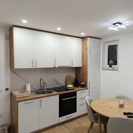 Bella Διαμέρισμα Μπάνια Λούκα